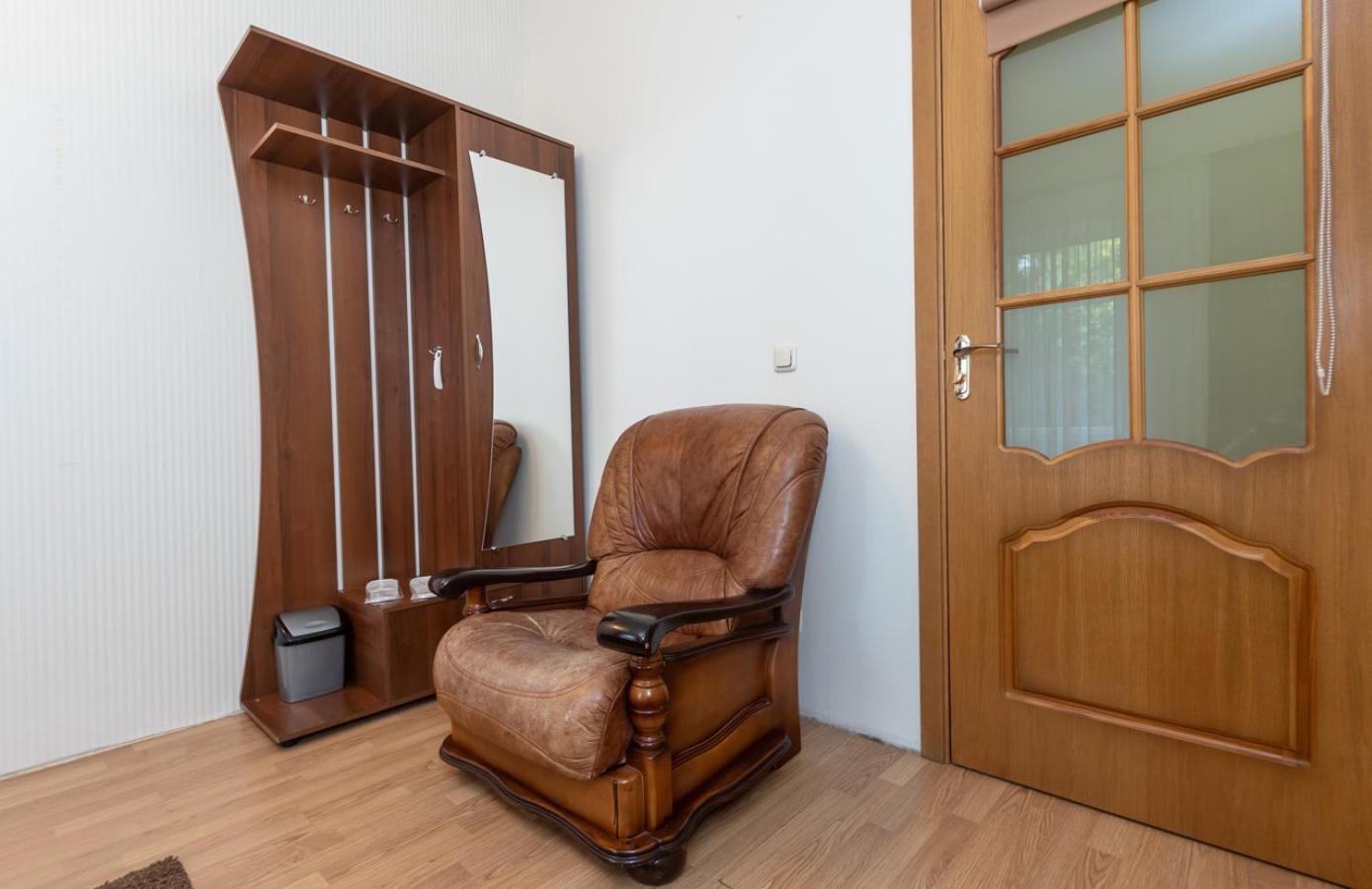 Mini-Hotel Guest Residence Kyiv Exterior foto