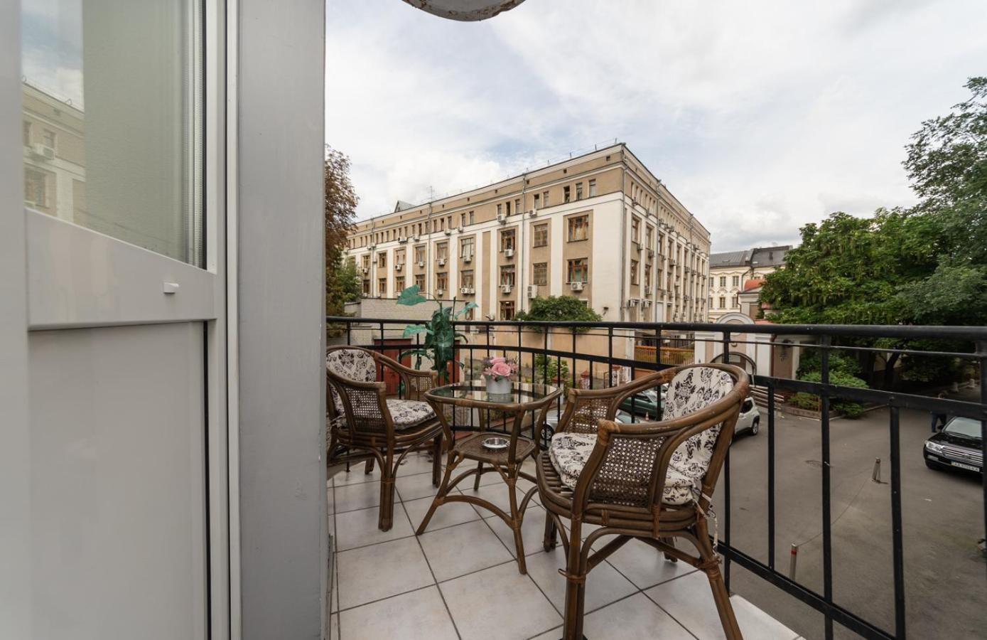 Mini-Hotel Guest Residence Kyiv Exterior foto