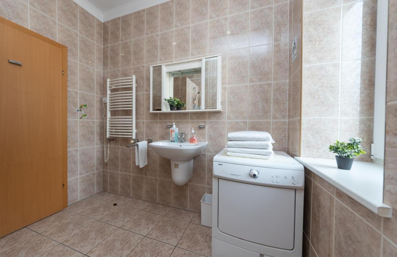 Mini-Hotel Guest Residence Kyiv Exterior foto