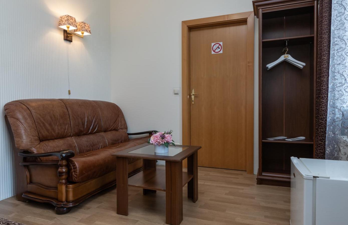 Mini-Hotel Guest Residence Kyiv Exterior foto
